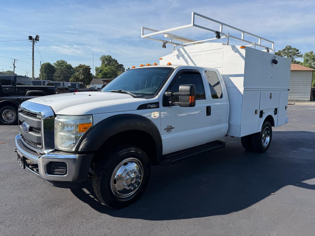 Ford Super Duty F-450 DRW 4WD SuperCab 162" WB 60" CA XL 2015