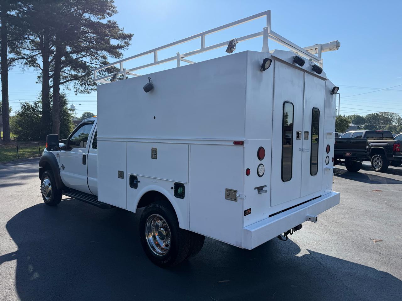 Ford Super Duty F-450 DRW 4WD SuperCab 162" WB 60" CA XL 2015