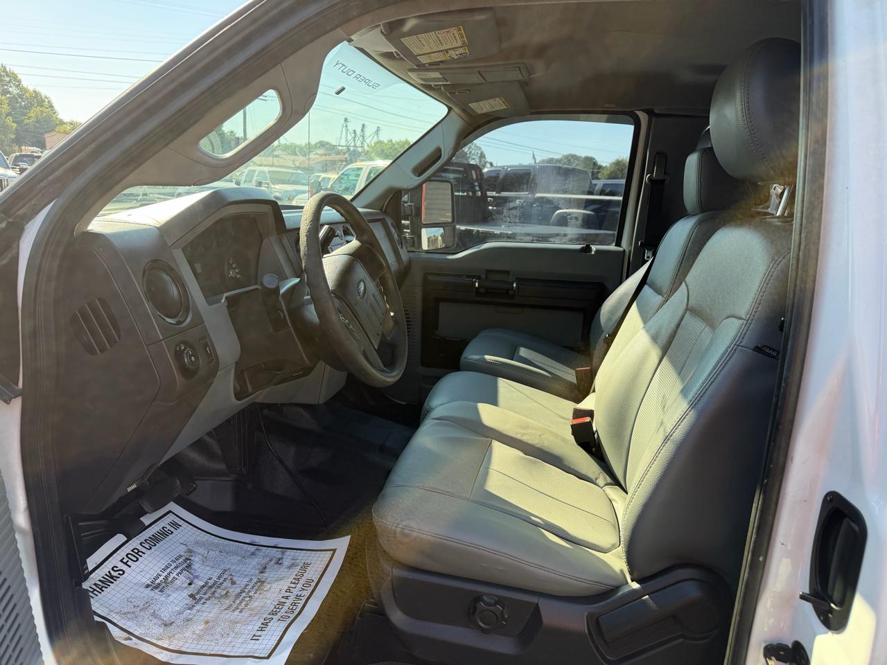 Ford Super Duty F-450 DRW 4WD SuperCab 162" WB 60" CA XL 2015