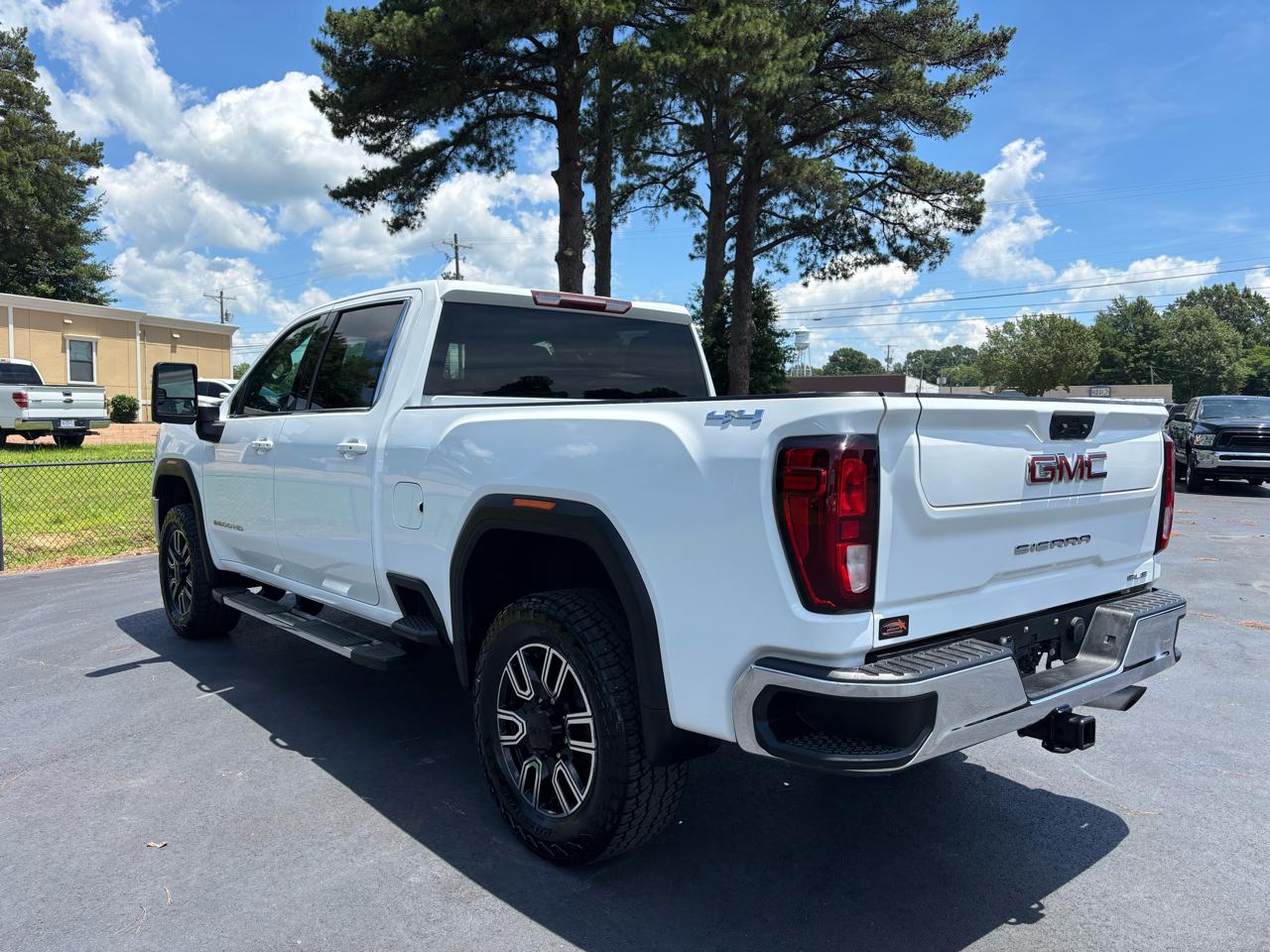 GMC Sierra 2500HD 4WD Crew Cab 159" SLE 2021