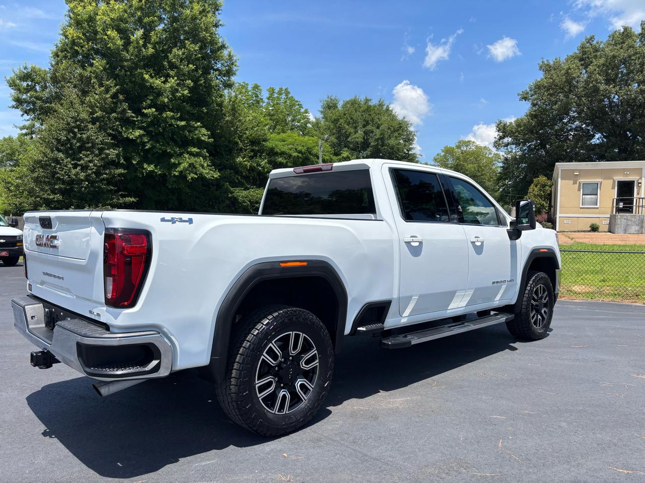 GMC Sierra 2500HD 4WD Crew Cab 159" SLE 2021