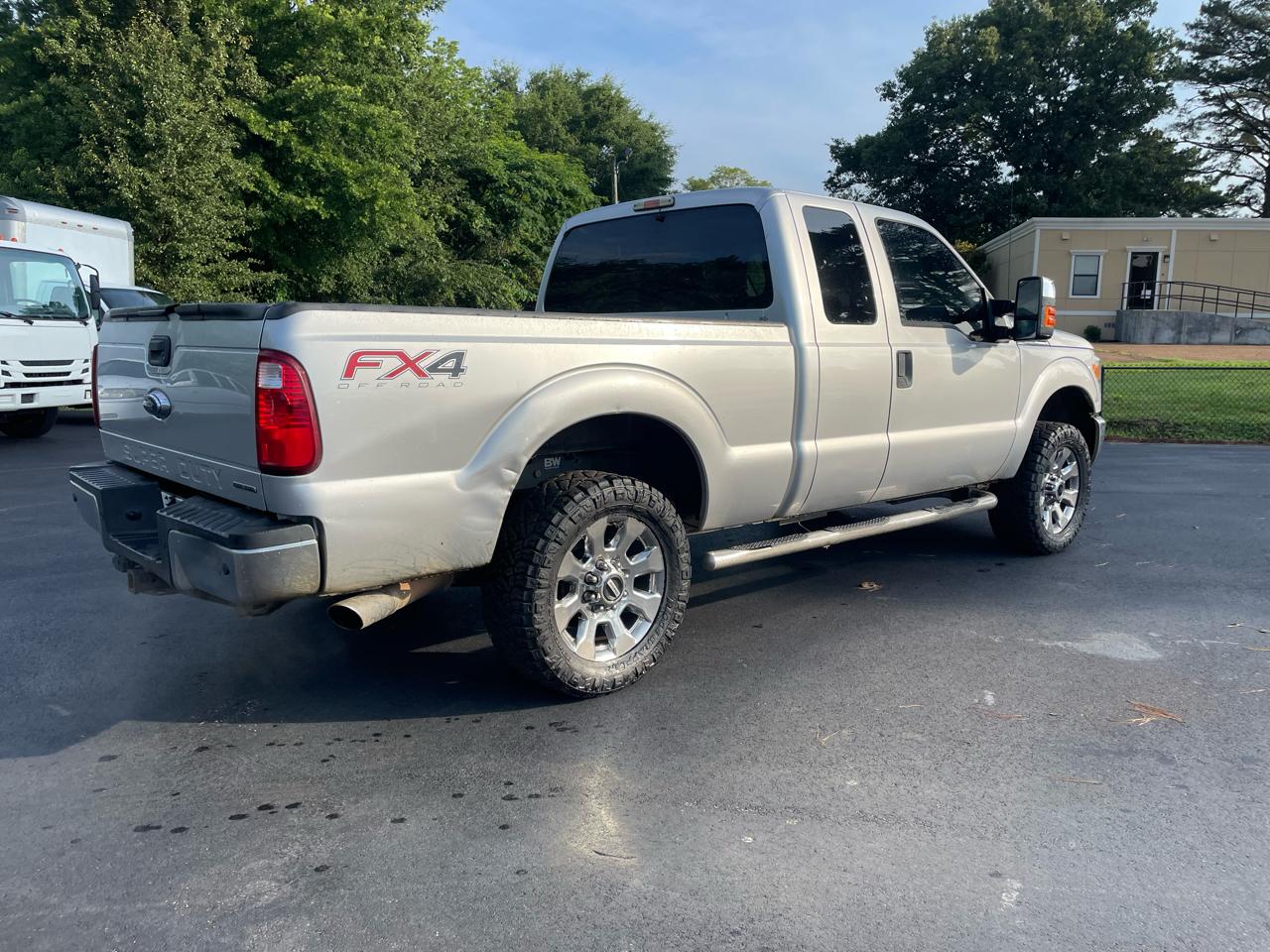 Ford Super Duty F-250 SRW 4WD SuperCab 142" XLT 2016