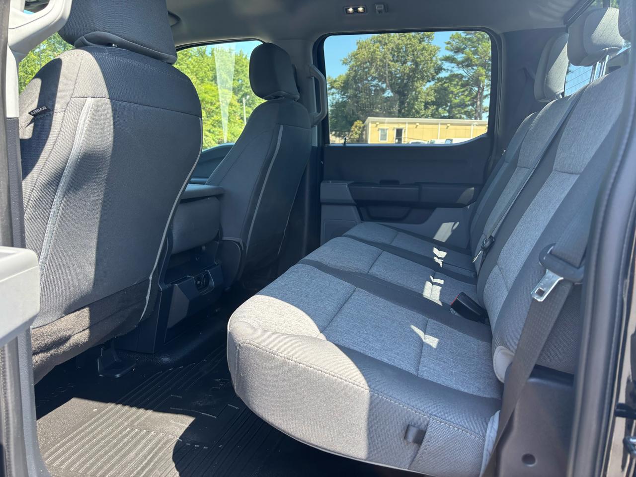Ford Super Duty F-350 DRW XL 4WD Crew Cab 8' Box 2023