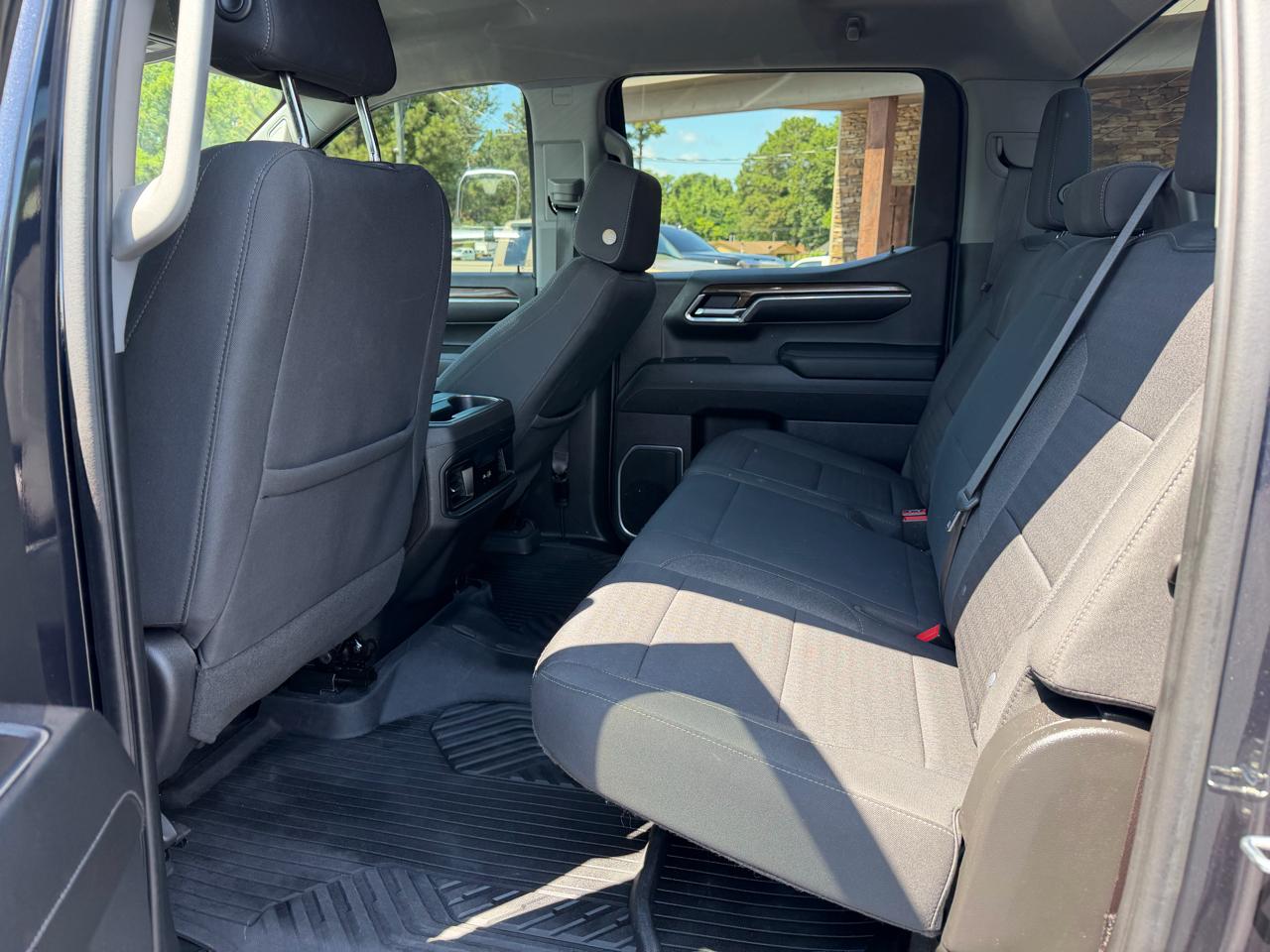 Chevrolet Silverado 1500 4WD Crew Cab 147" RST 2023
