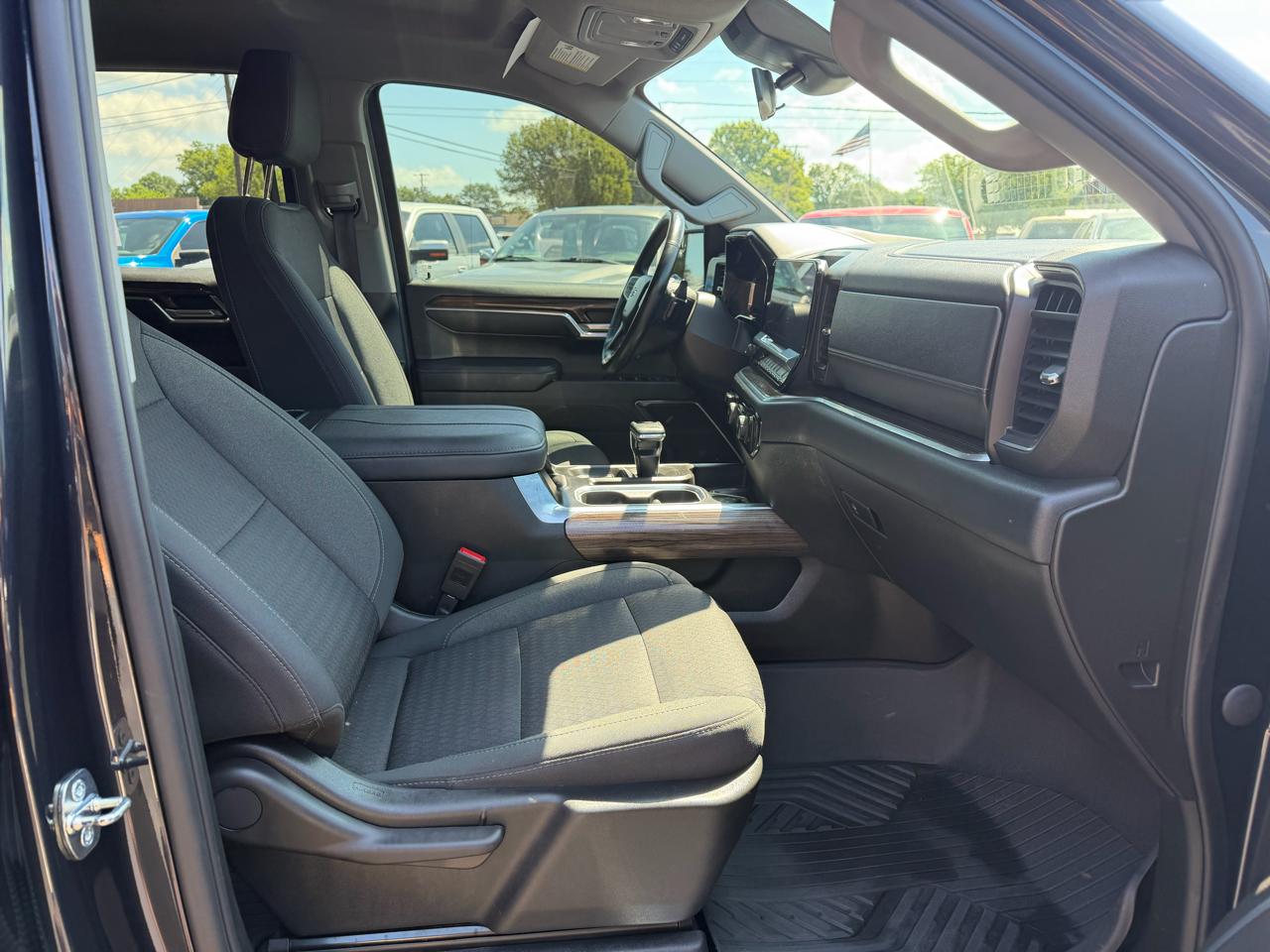 Chevrolet Silverado 1500 4WD Crew Cab 147" RST 2023