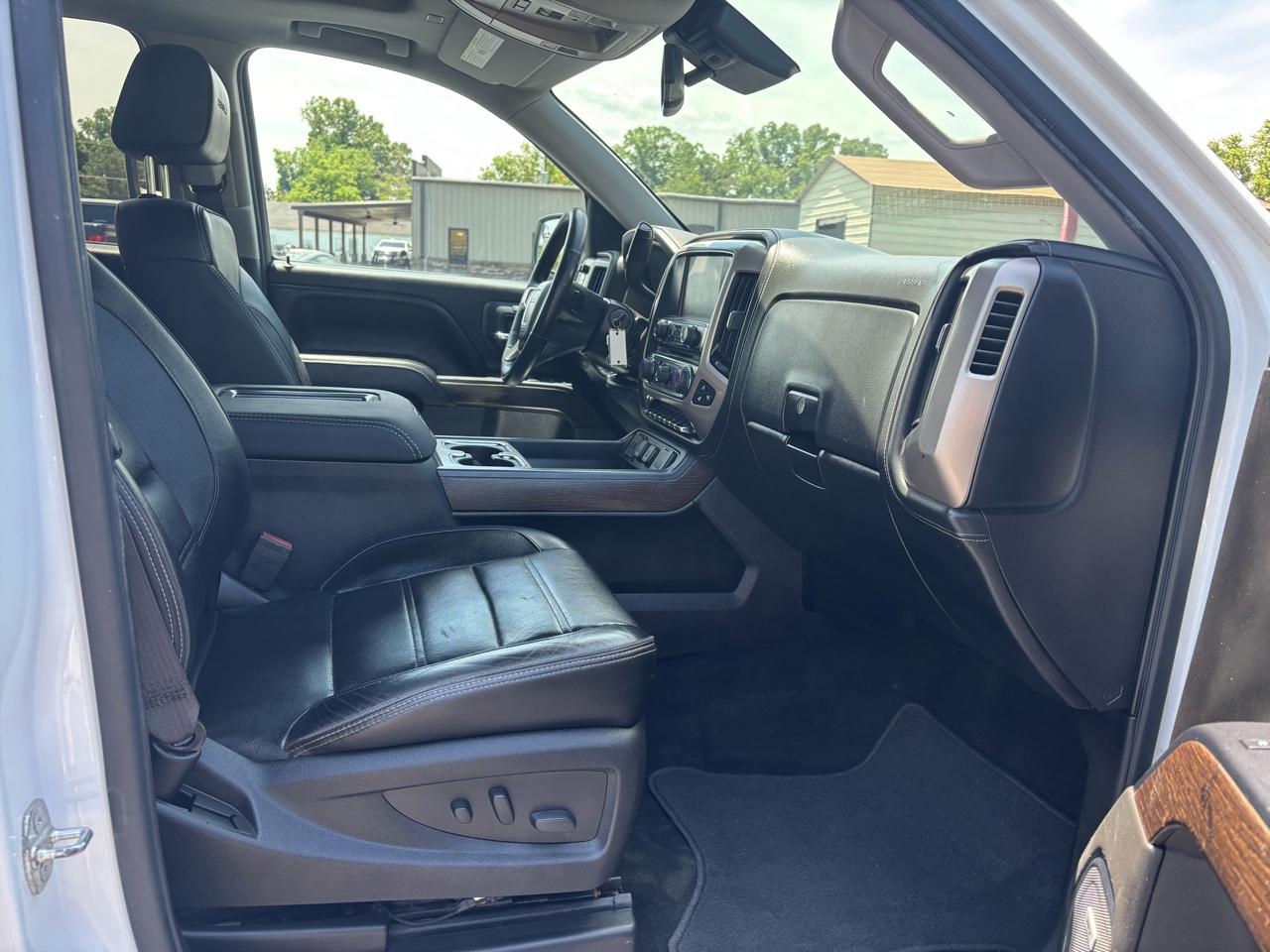 GMC Sierra 1500 4WD Crew Cab 143.5" Denali 2017