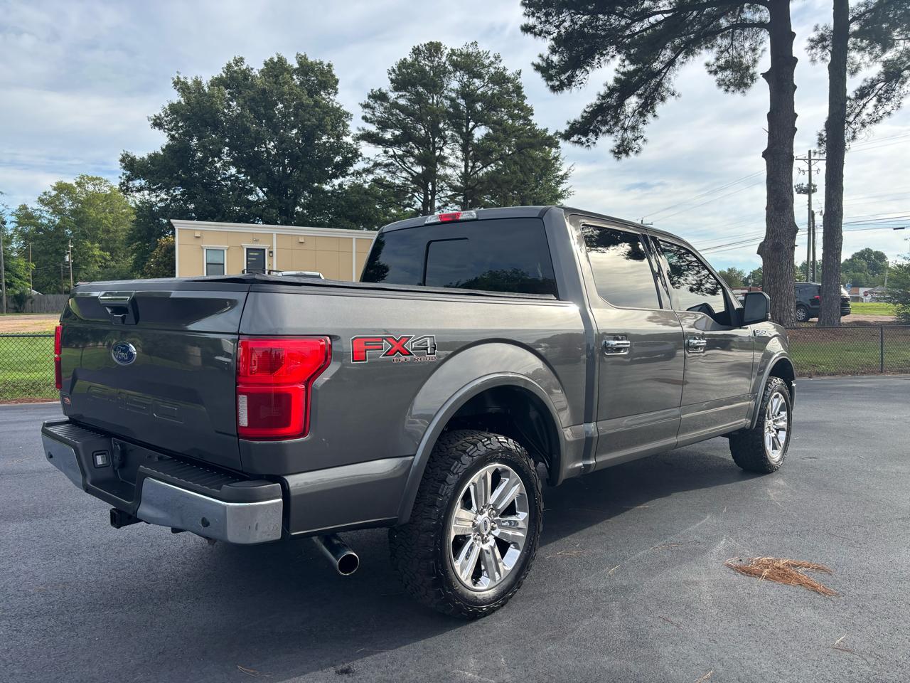 Ford F-150 Lariat 4WD SuperCrew 5.5' Box 2018