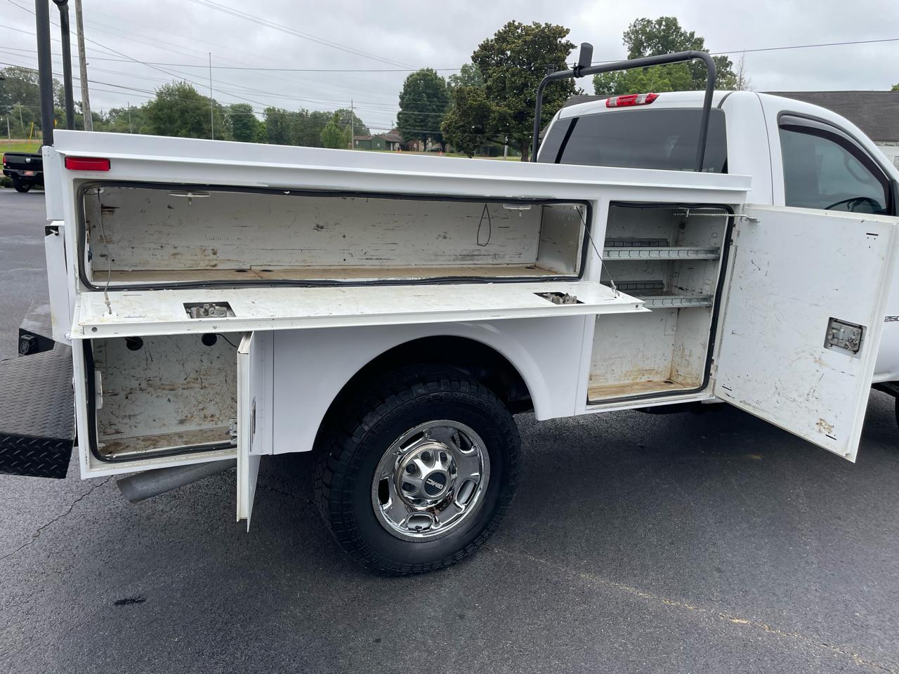 GMC Sierra 2500HD 4WD Reg Cab 133.7" Work Truck 2012