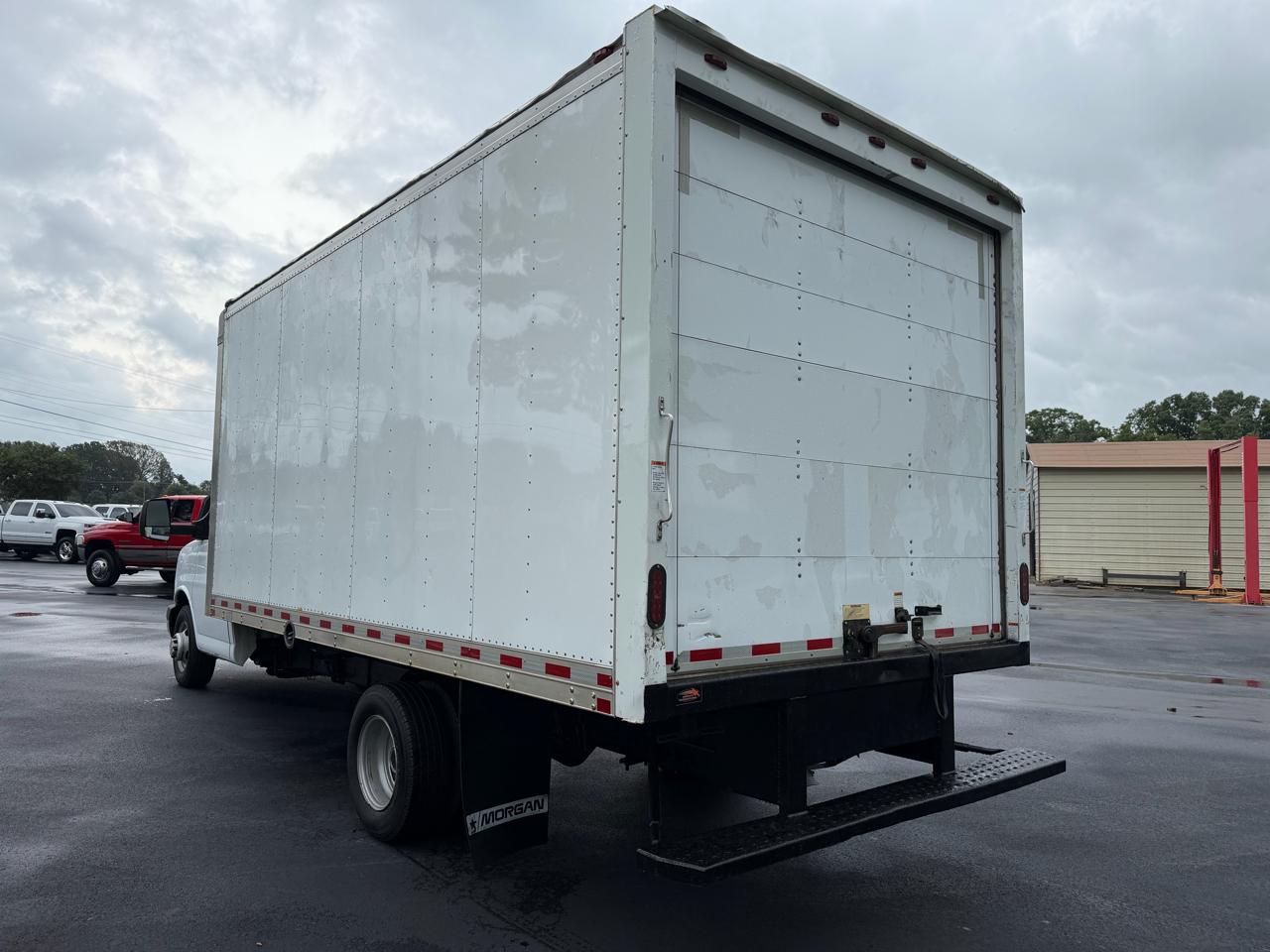 Chevrolet Express Commercial Cutaway 3500 Van 177" 2019