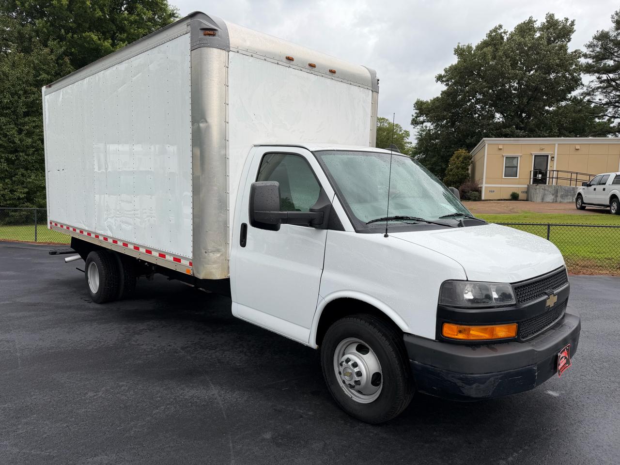 Chevrolet Express Commercial Cutaway 3500 Van 177" 2019