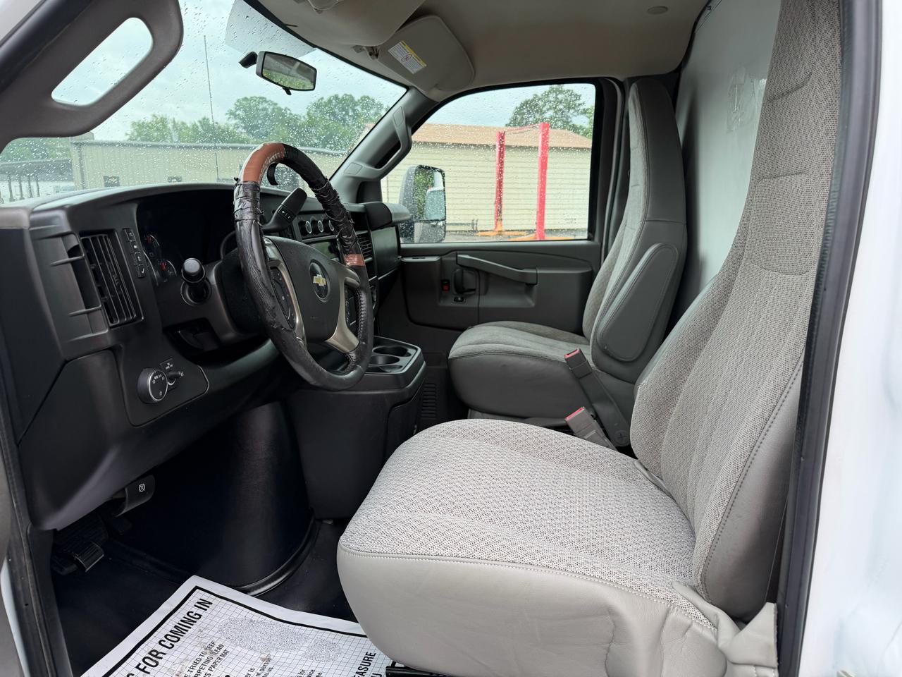 Chevrolet Express Commercial Cutaway 3500 Van 177" 2019
