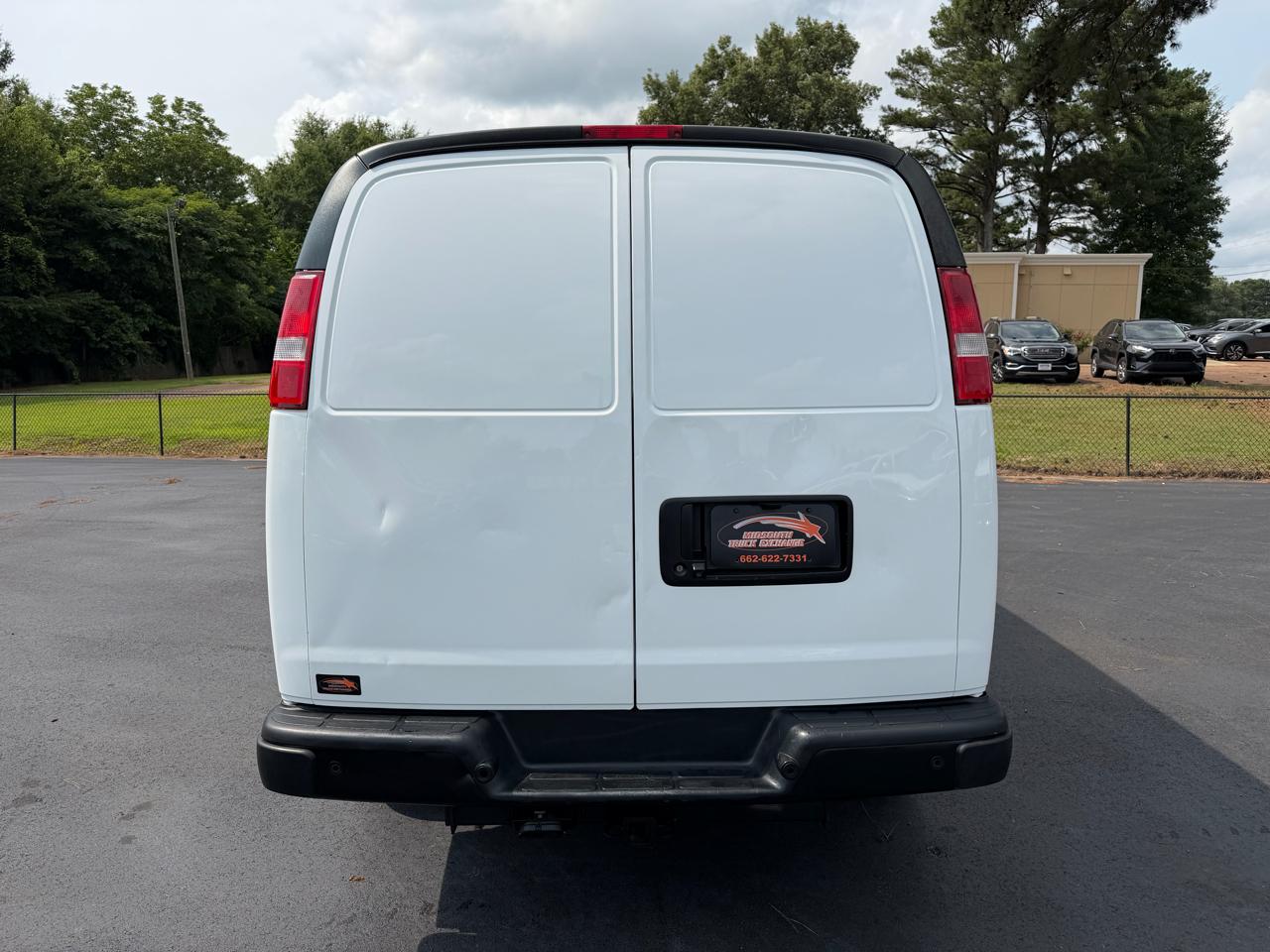 Chevrolet Express Cargo Van RWD 2500 135" 2019