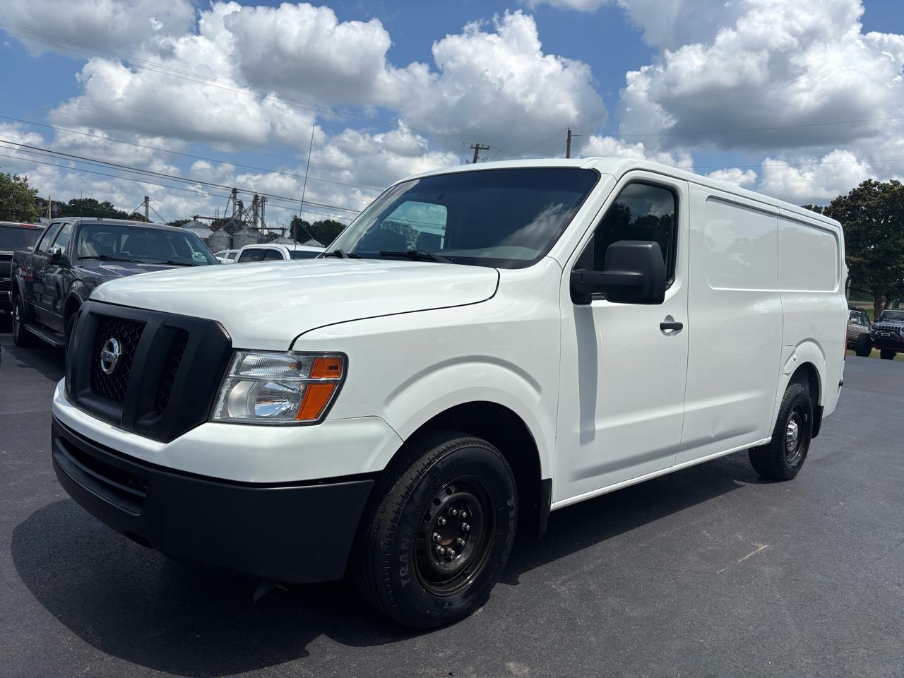 Nissan NV Cargo NV2500 HD Standard Roof V6 SV 2020