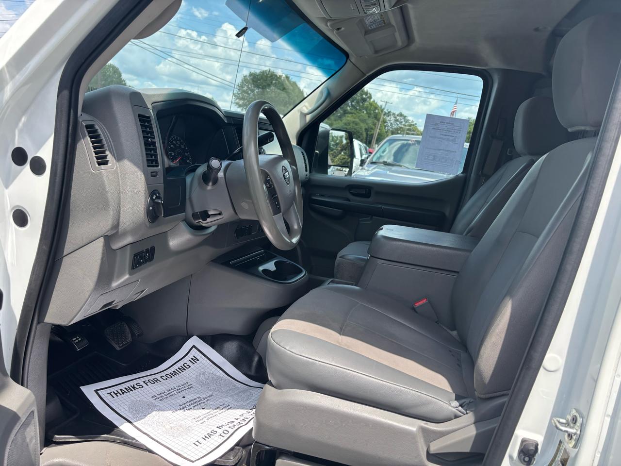 Nissan NV Cargo NV2500 HD Standard Roof V6 SV 2020