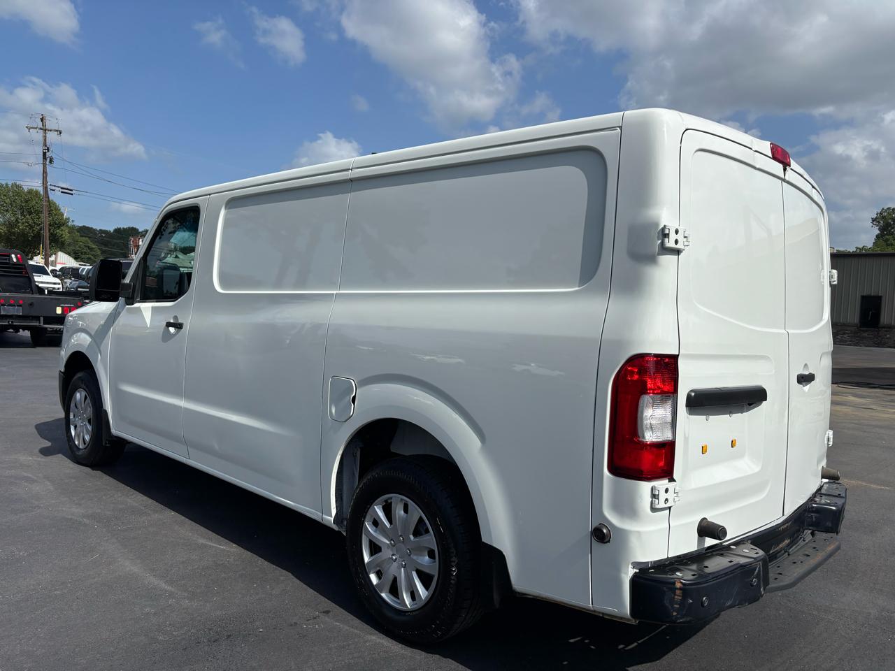 Nissan NV Cargo NV2500 HD Standard Roof V6 SV 2020