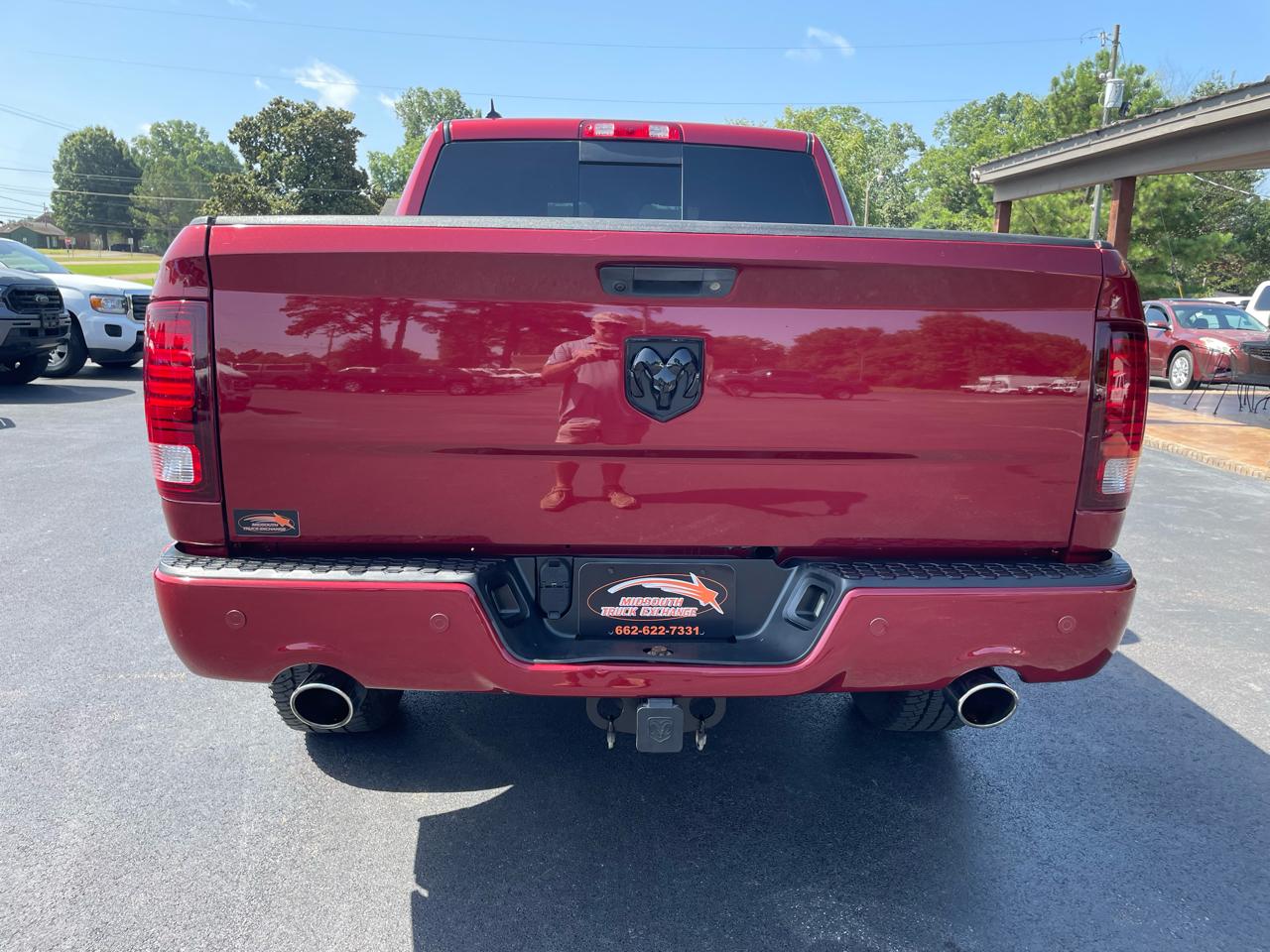 RAM 1500 2WD Crew Cab 140.5" Sport 2015