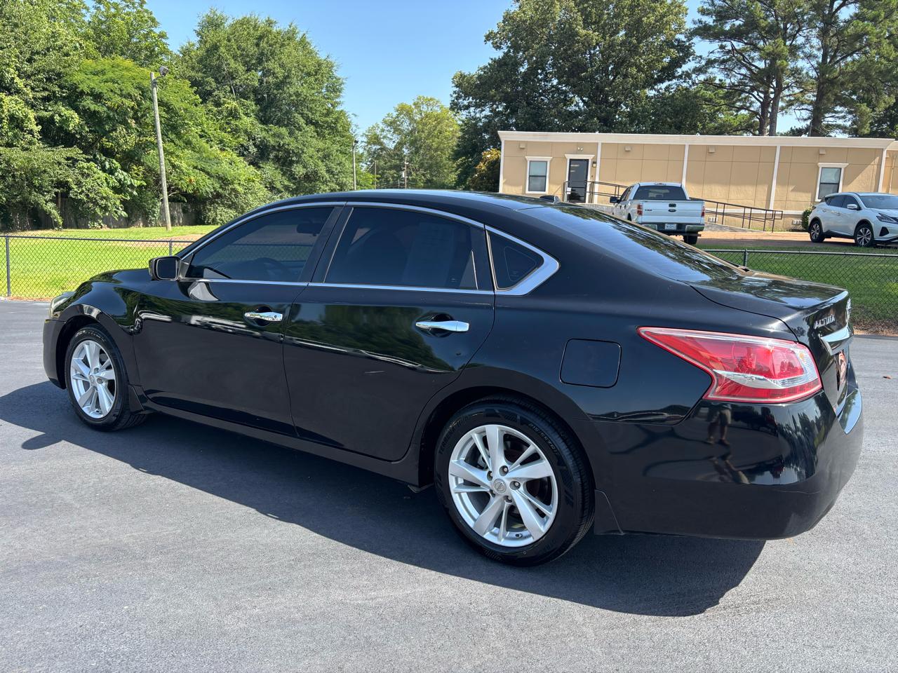 Nissan Altima 4dr Sdn I4 2.5 SV 2013