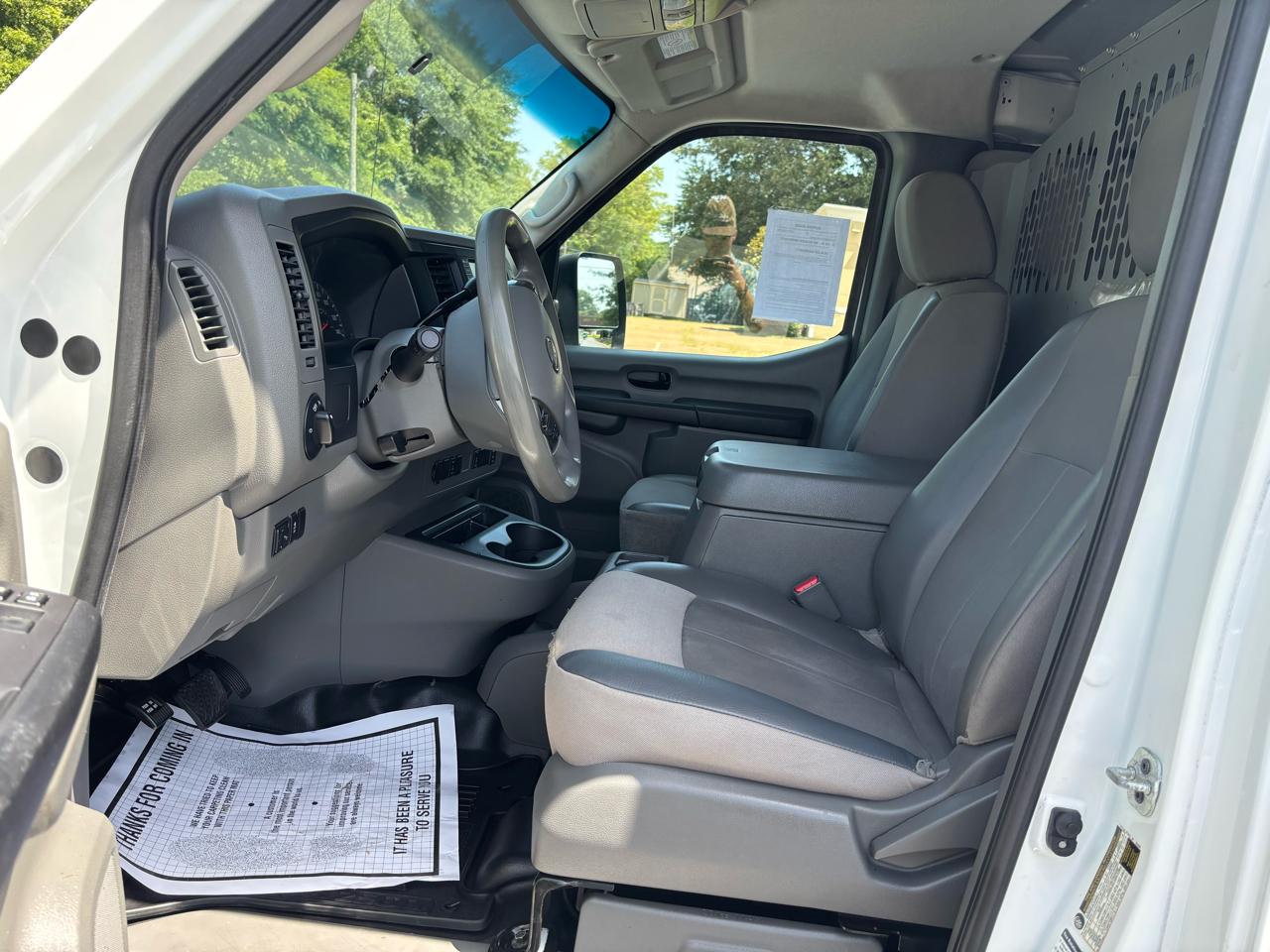Nissan NV Cargo NV2500 HD Standard Roof V6 SV 2020