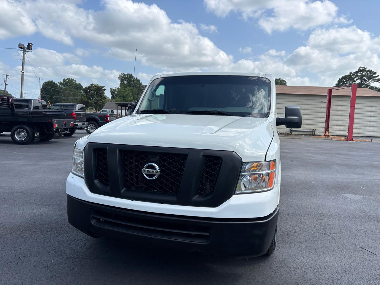 Nissan NV Cargo NV2500 HD Standard Roof V6 SV 2021