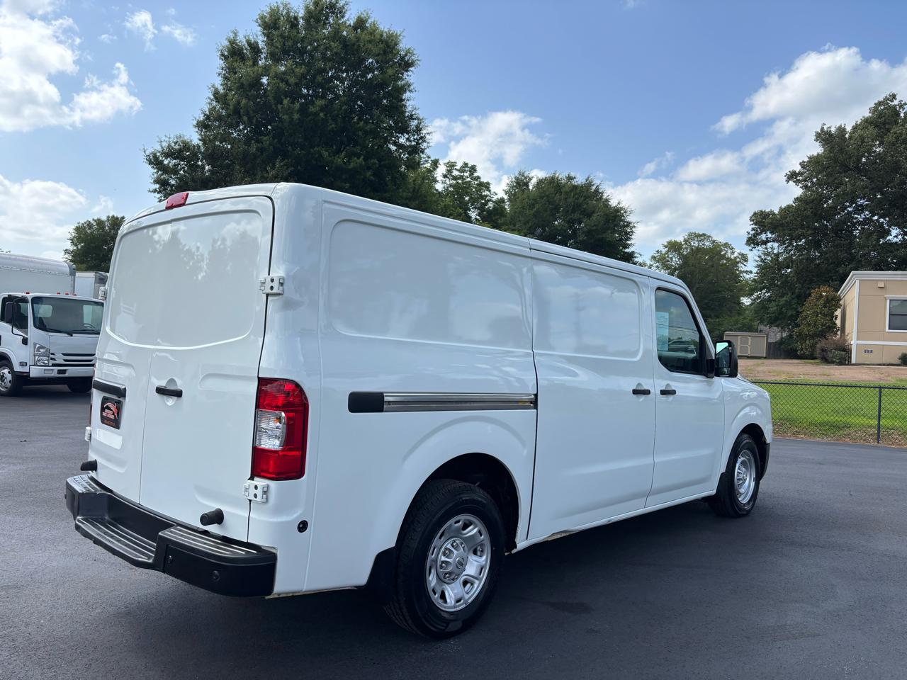 Nissan NV Cargo NV2500 HD Standard Roof V6 SV 2021