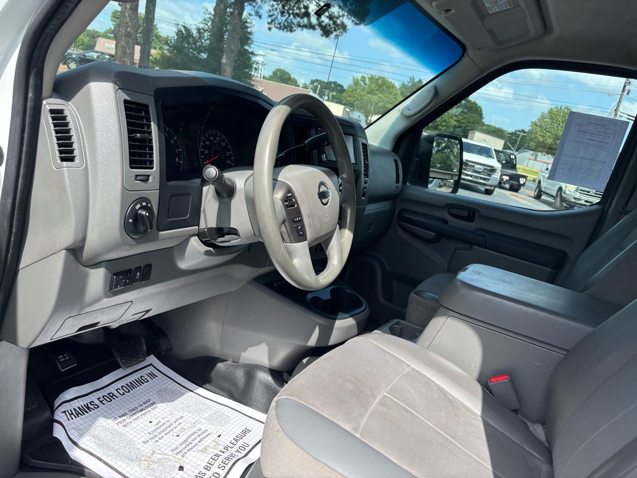 Nissan NV Cargo NV2500 HD Standard Roof V6 SV 2021