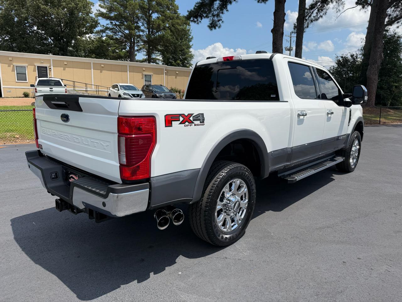 Ford Super Duty F-250 SRW Lariat 4WD Crew Cab 6.75' Box 2022