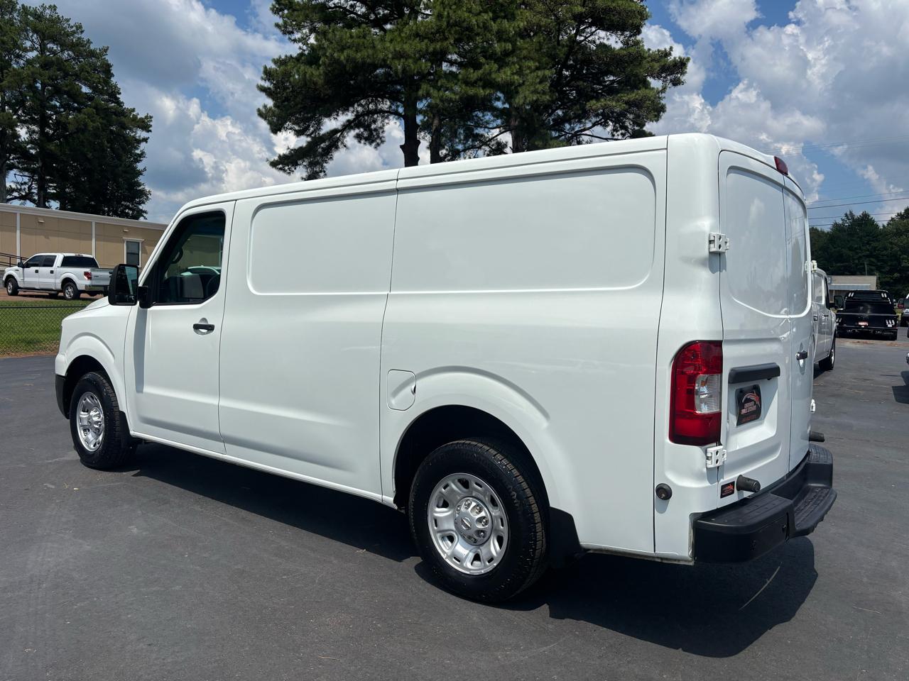 Nissan NV Cargo NV2500 HD Standard Roof V6 SV 2020