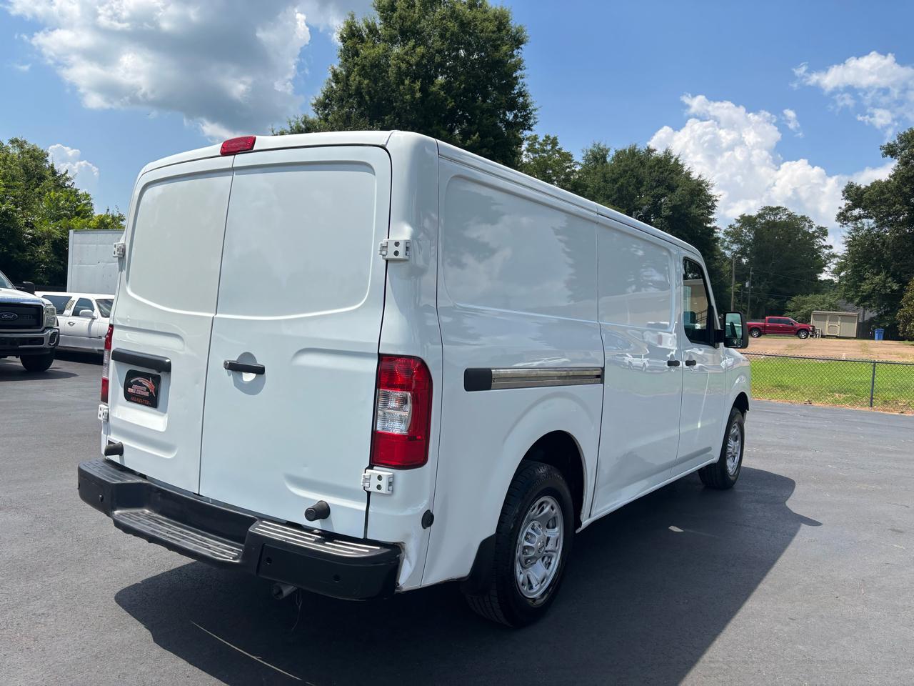 Nissan NV Cargo NV2500 HD Standard Roof V6 SV 2020