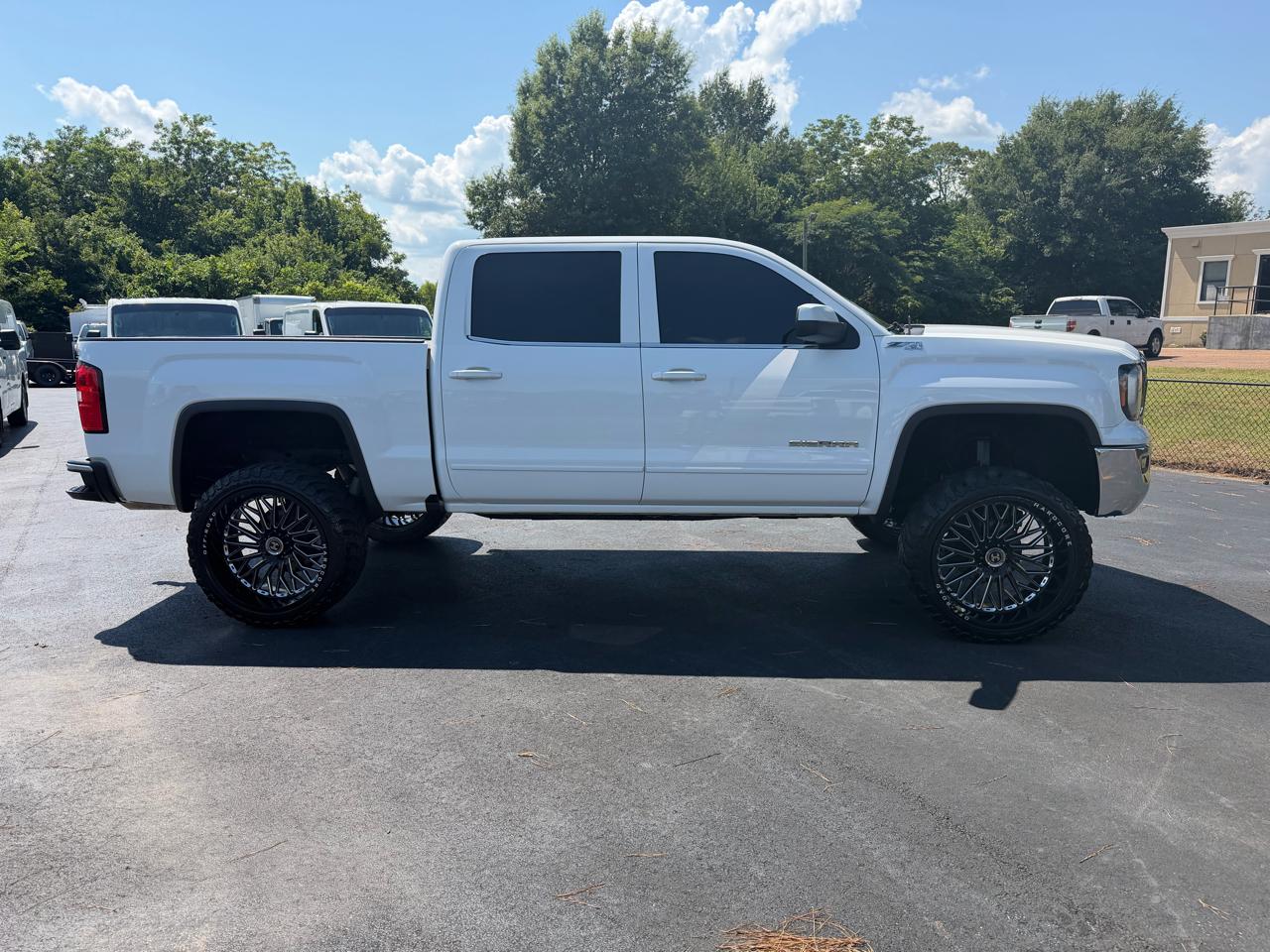 GMC Sierra 1500 4WD Crew Cab 143.5" SLE 2017