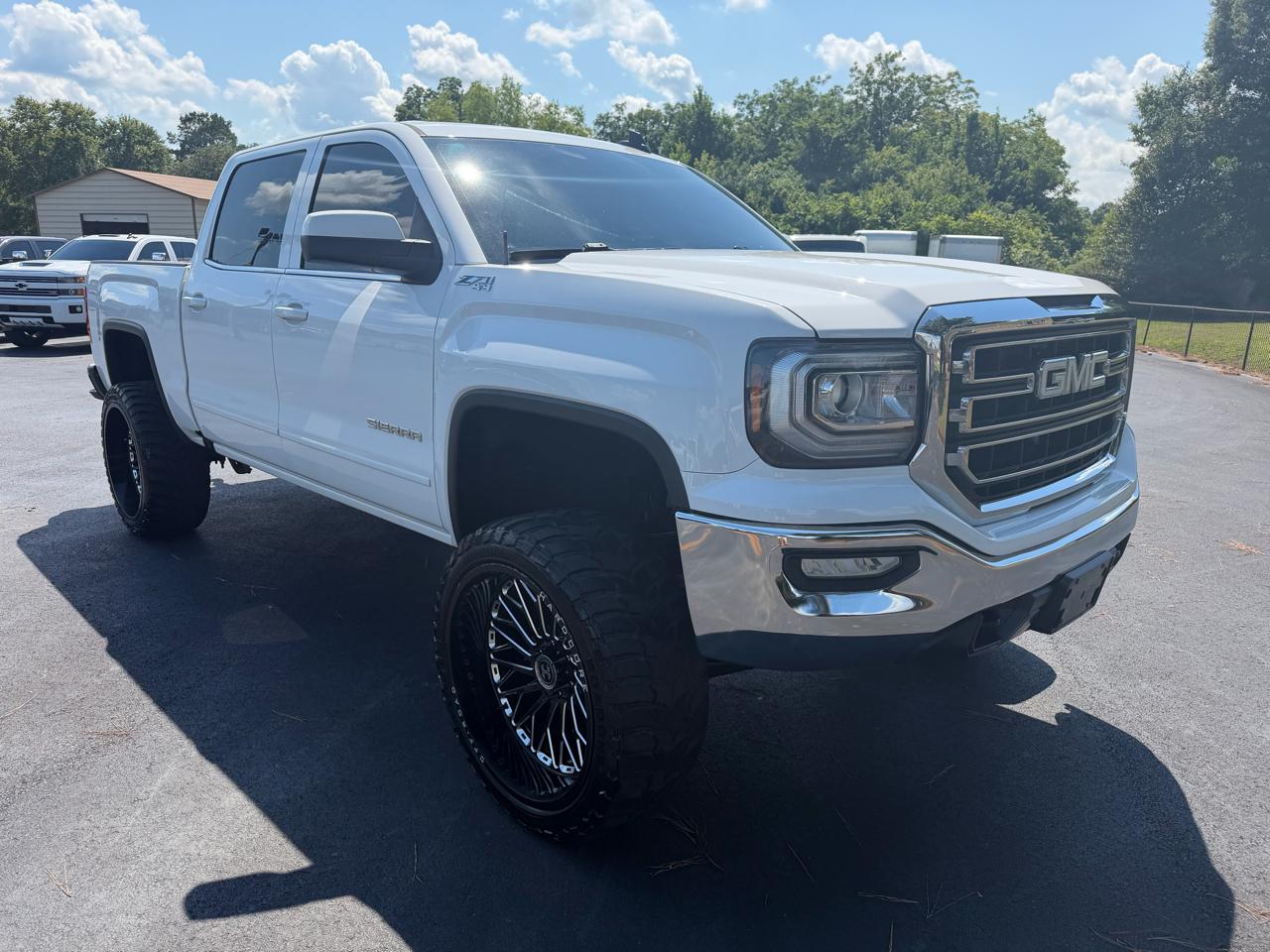GMC Sierra 1500 4WD Crew Cab 143.5" SLE 2017