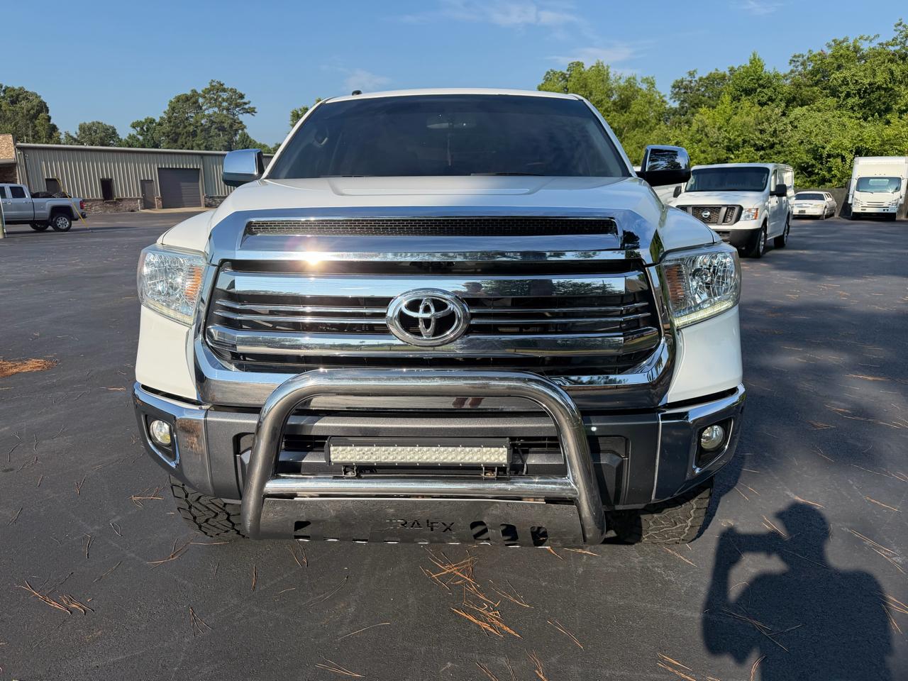 Toyota Tundra 4WD Truck CrewMax 5.7L FFV V8 6-Spd AT Platinum (Natl) 2016