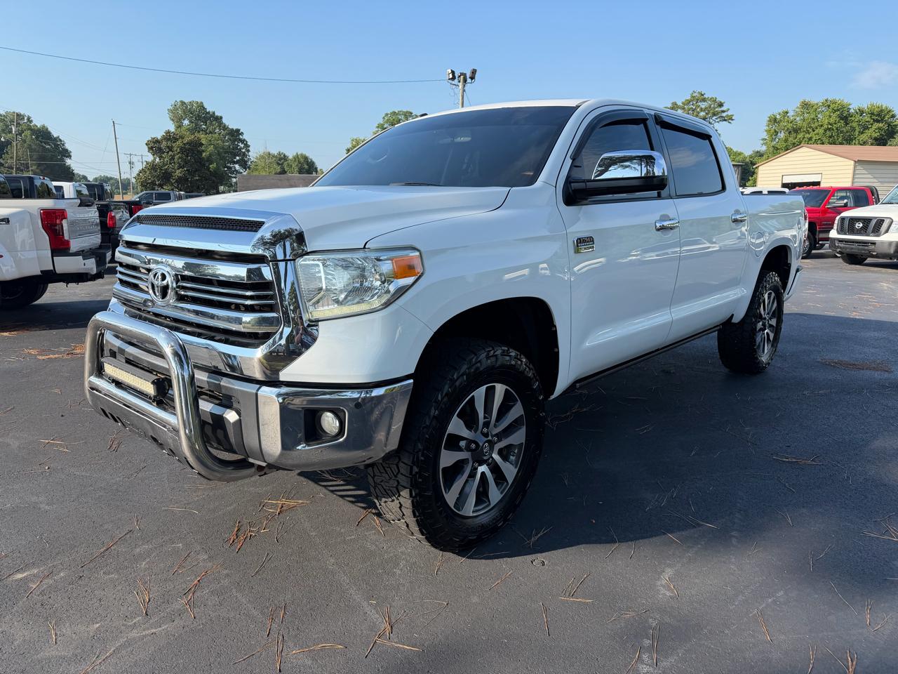 Toyota Tundra 4WD Truck CrewMax 5.7L FFV V8 6-Spd AT Platinum (Natl) 2016