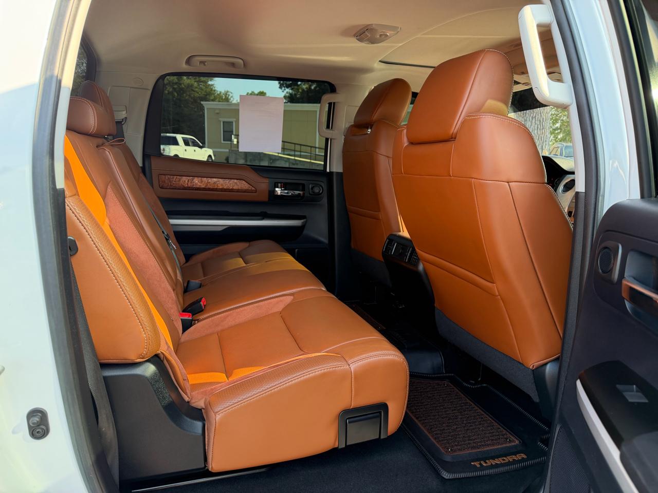 Toyota Tundra 4WD Truck CrewMax 5.7L FFV V8 6-Spd AT Platinum (Natl) 2016