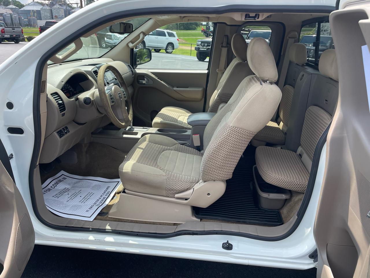 Nissan Frontier 4WD King Cab Auto SV 2014