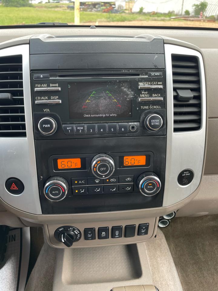Nissan Frontier 4WD King Cab Auto SV 2014