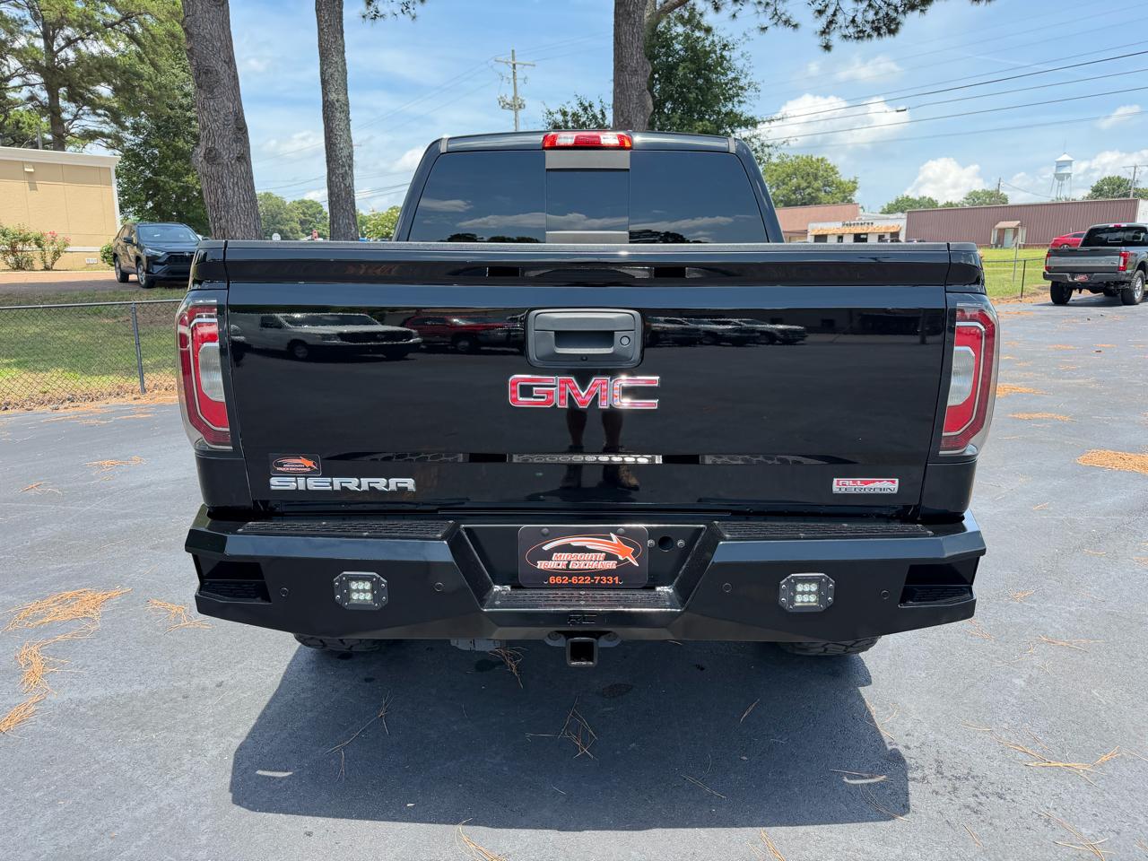 GMC Sierra 1500 4WD Crew Cab 143.5" SLT 2016