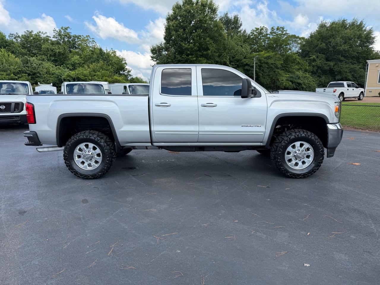 GMC Sierra 2500HD 4WD Double Cab 144.2" SLE 2015