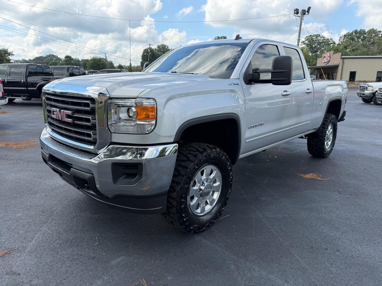 GMC Sierra 2500HD 4WD Double Cab 144.2" SLE 2015