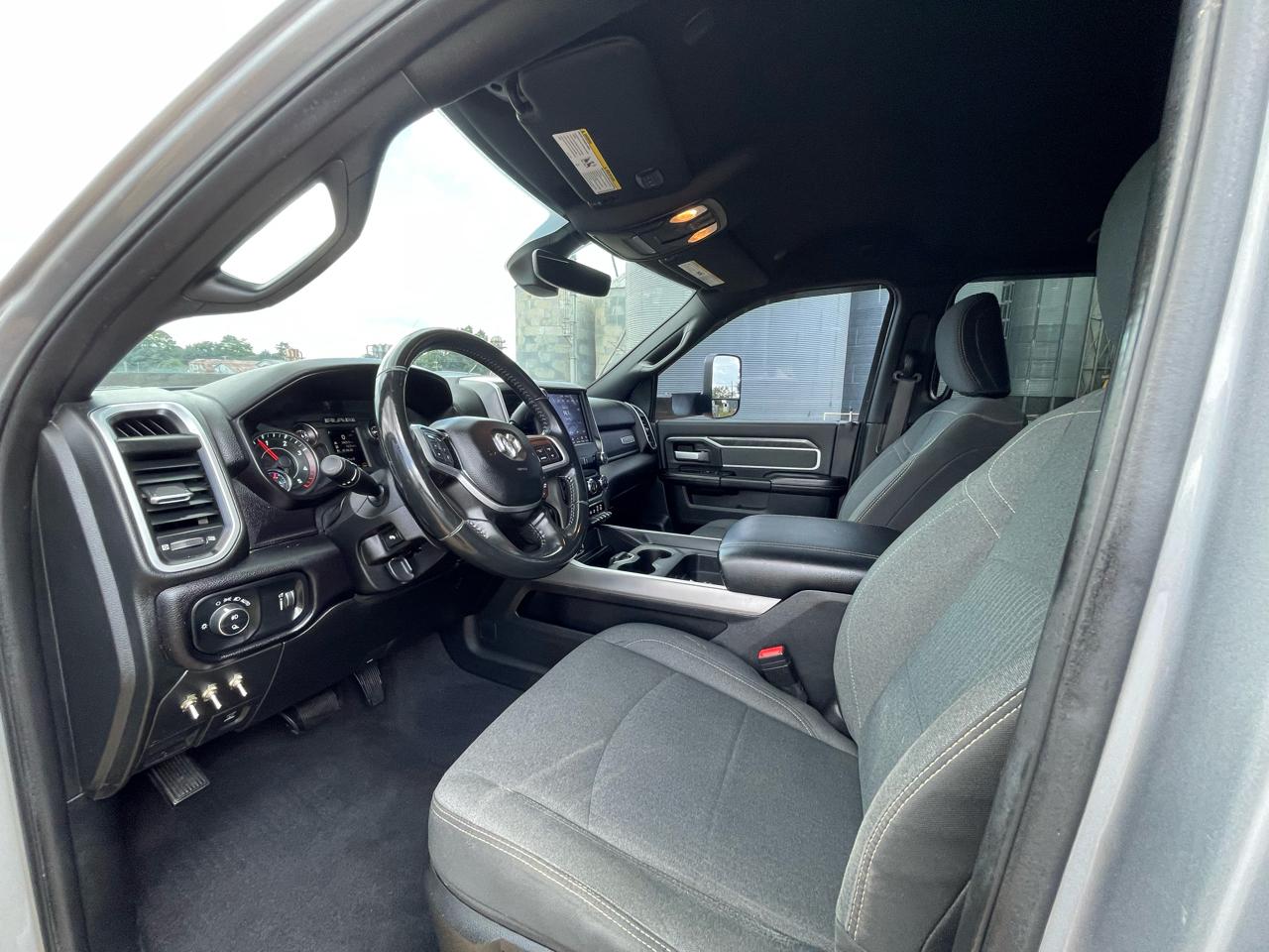 RAM 3500 Lone Star 4x4 Crew Cab 8' Box 2021
