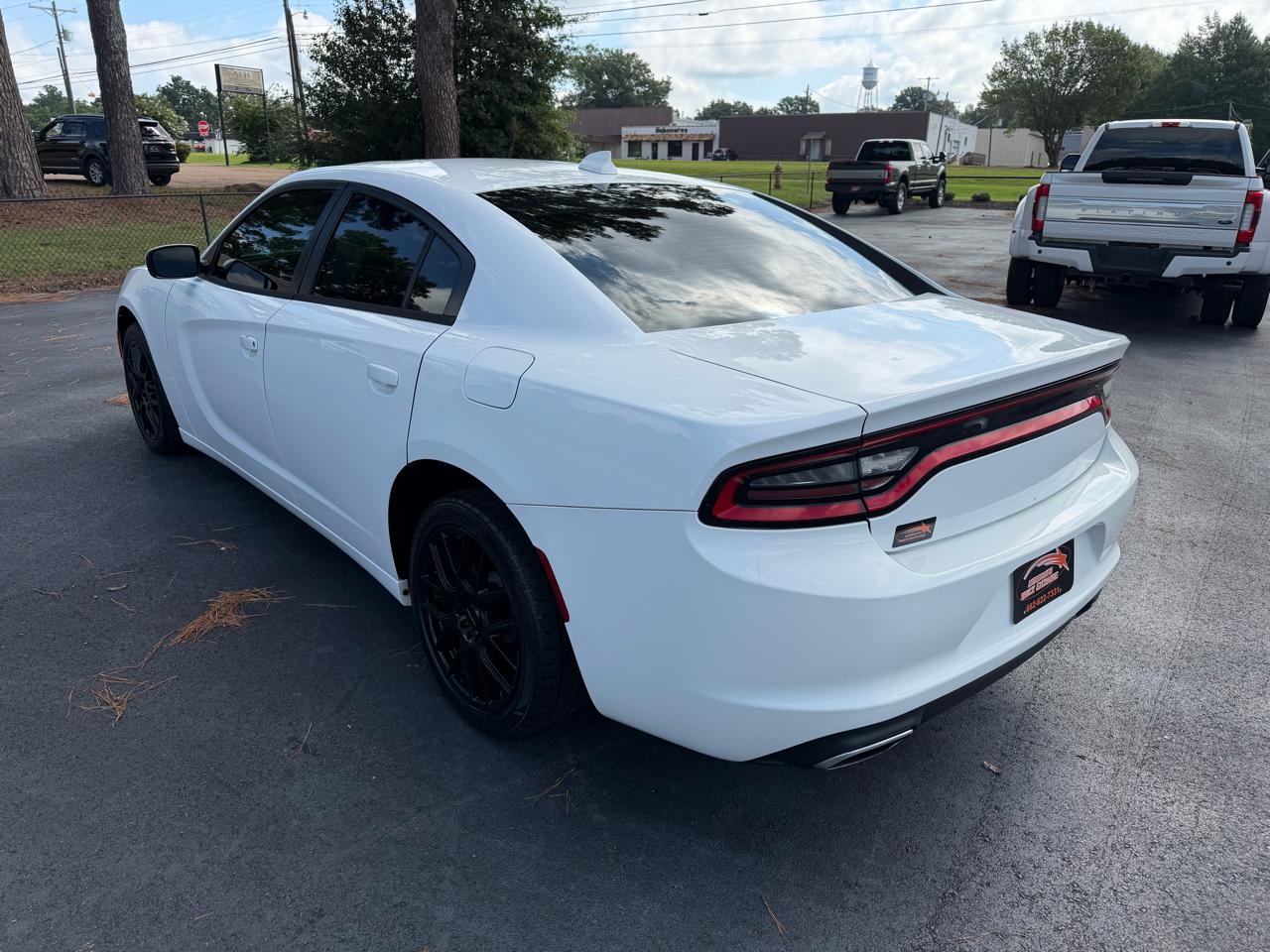 Dodge Charger 4dr Sdn SXT RWD 2015