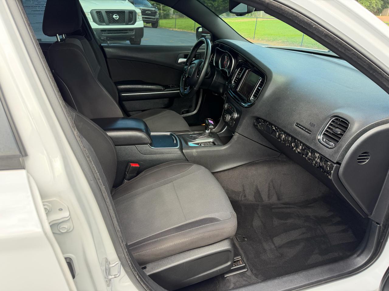 Dodge Charger 4dr Sdn SXT RWD 2015