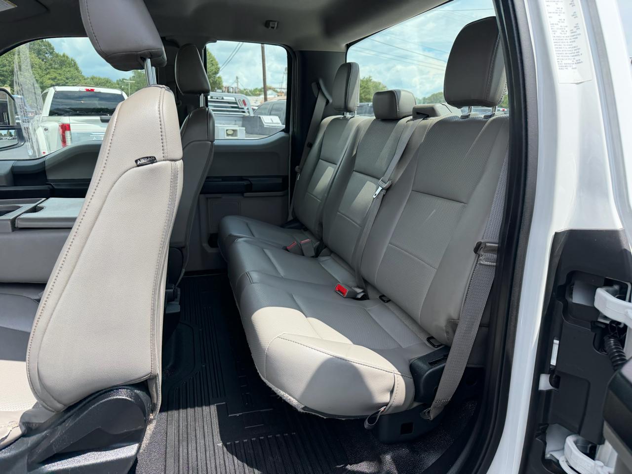 Ford Super Duty F-350 SRW XL 2WD SuperCab 168" WB 60" CA 2019