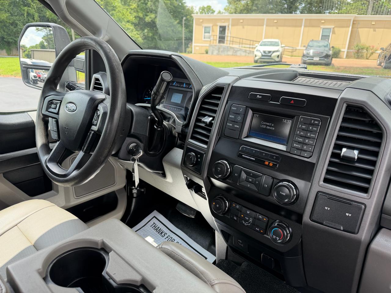 Ford Super Duty F-350 SRW XL 2WD SuperCab 168" WB 60" CA 2019