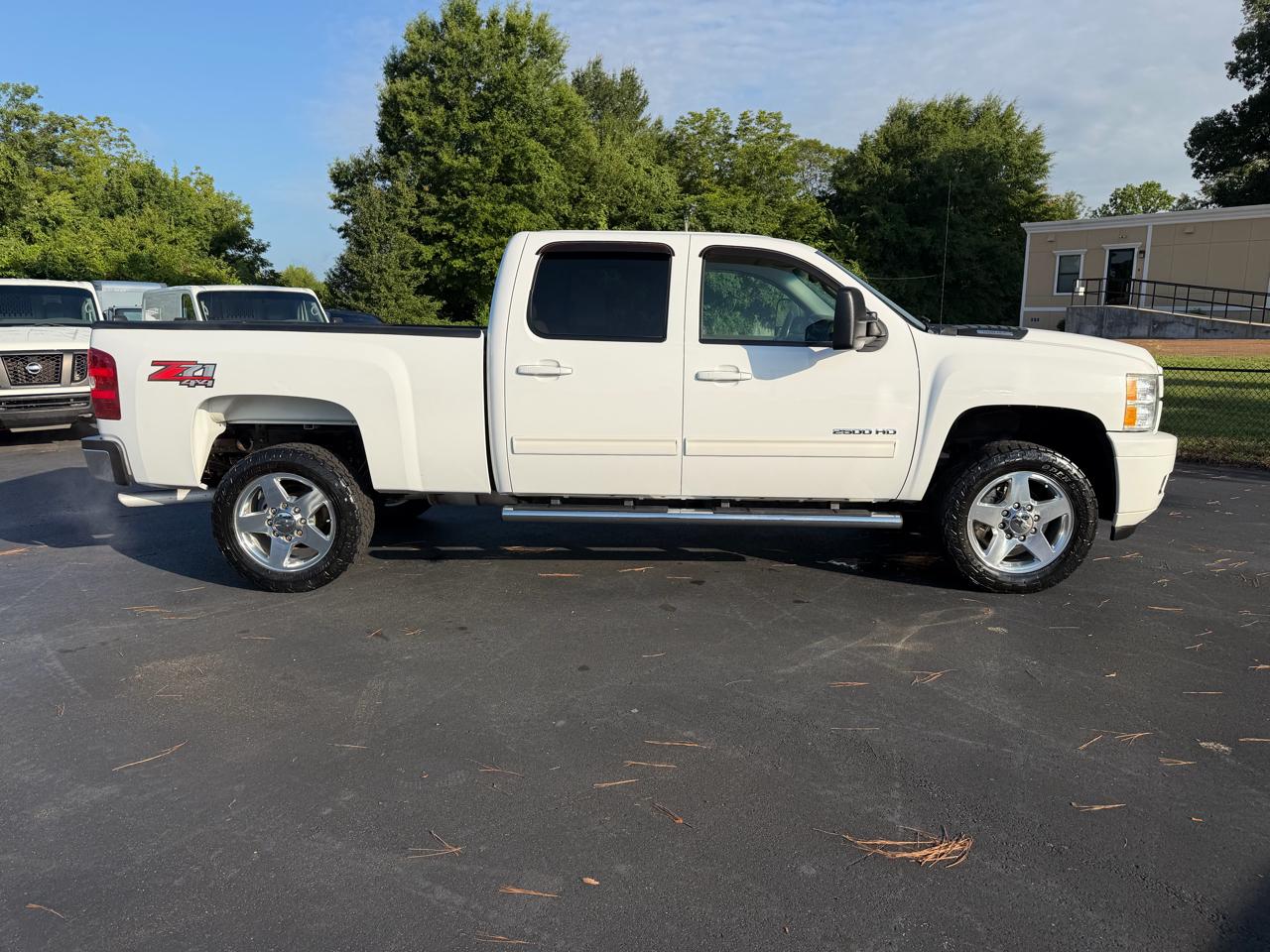 Chevrolet Silverado 2500HD 4WD Crew Cab 153.7" LT 2014