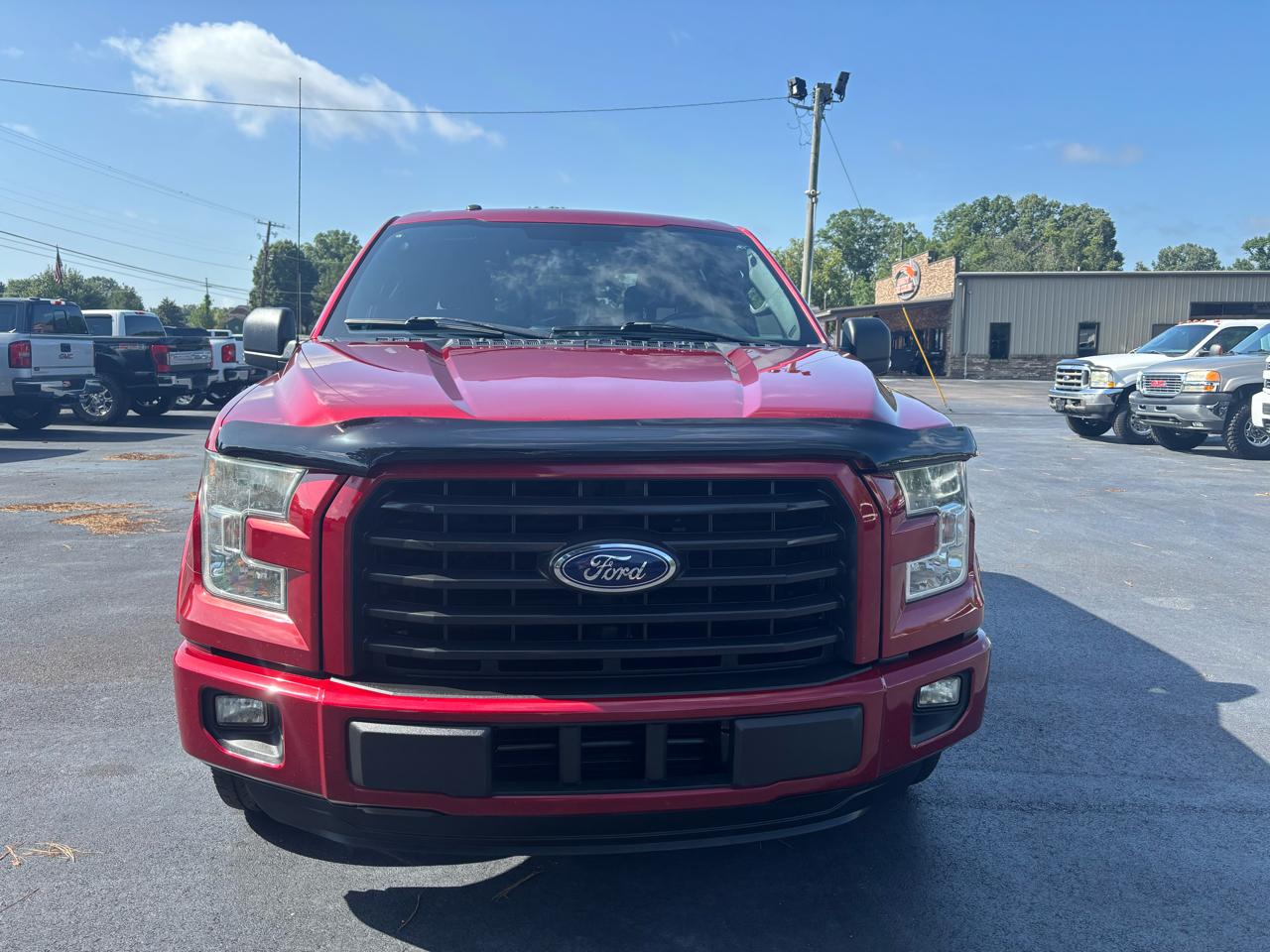 Ford F-150 2WD SuperCrew 145" XLT 2015