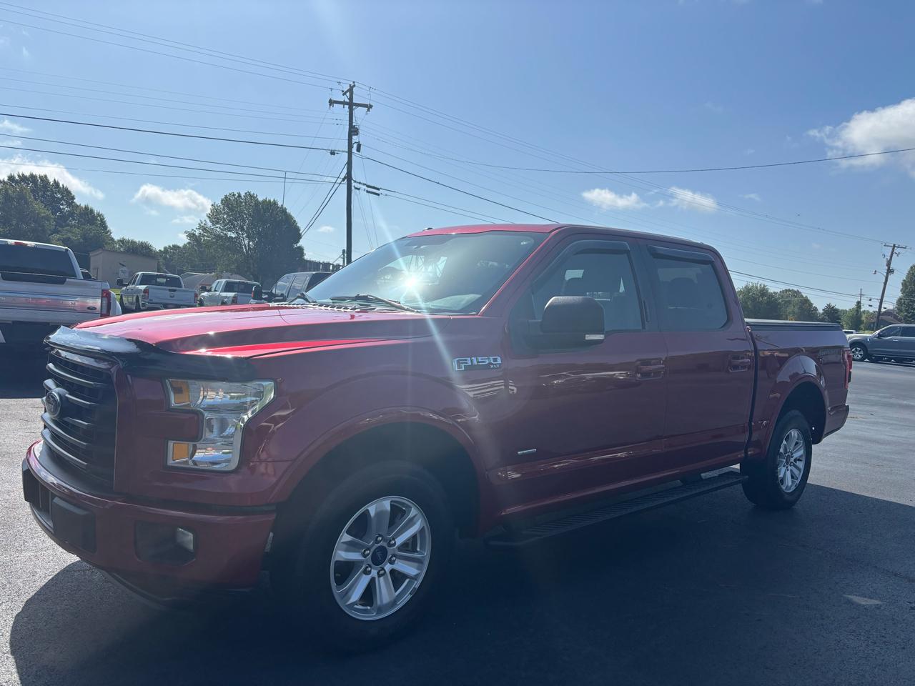 Ford F-150 2WD SuperCrew 145" XLT 2015