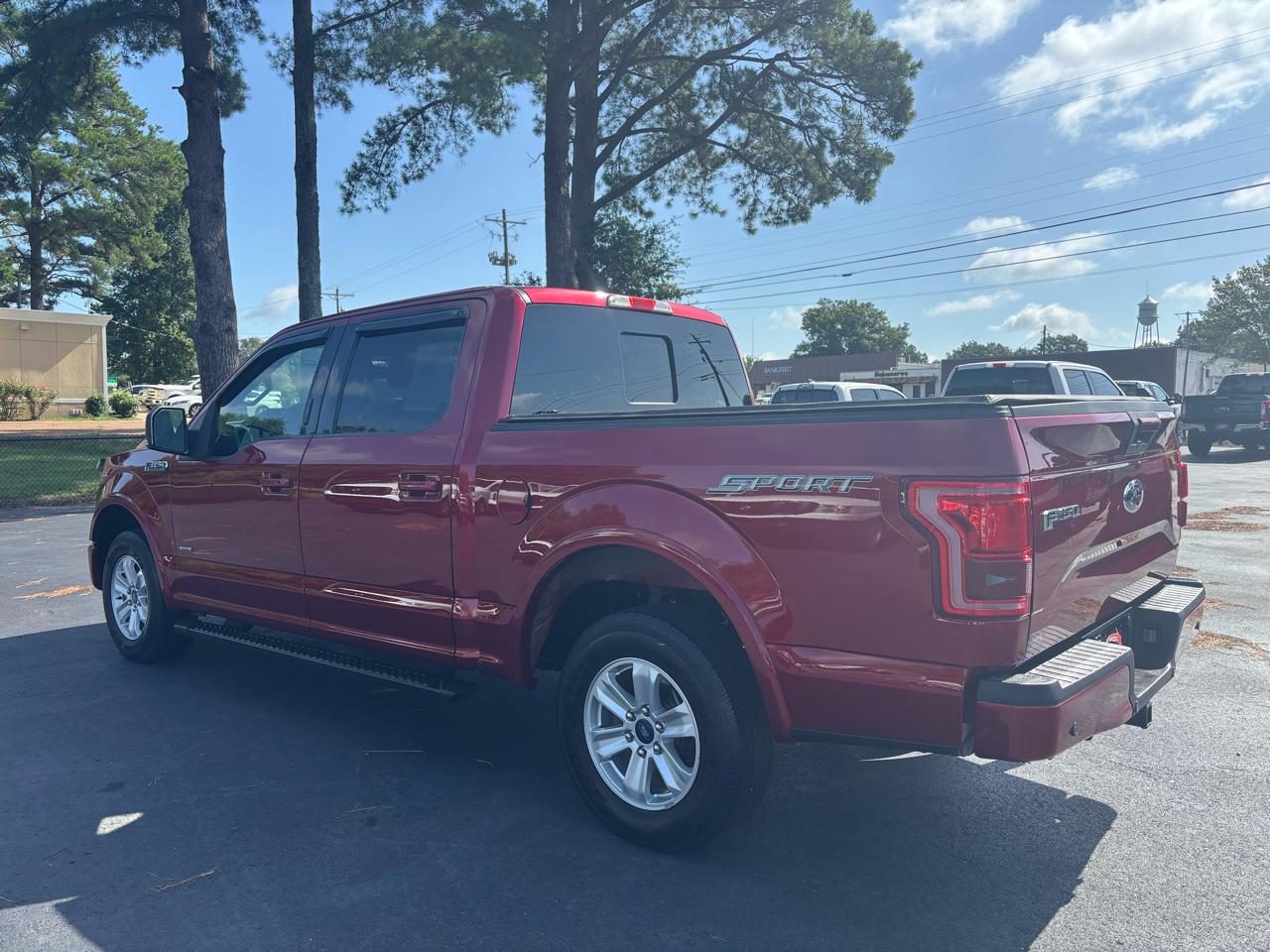 Ford F-150 2WD SuperCrew 145" XLT 2015