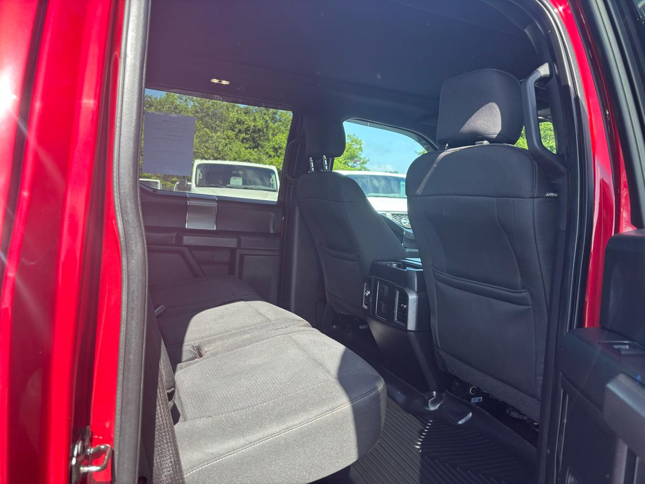 Ford F-150 2WD SuperCrew 145" XLT 2015