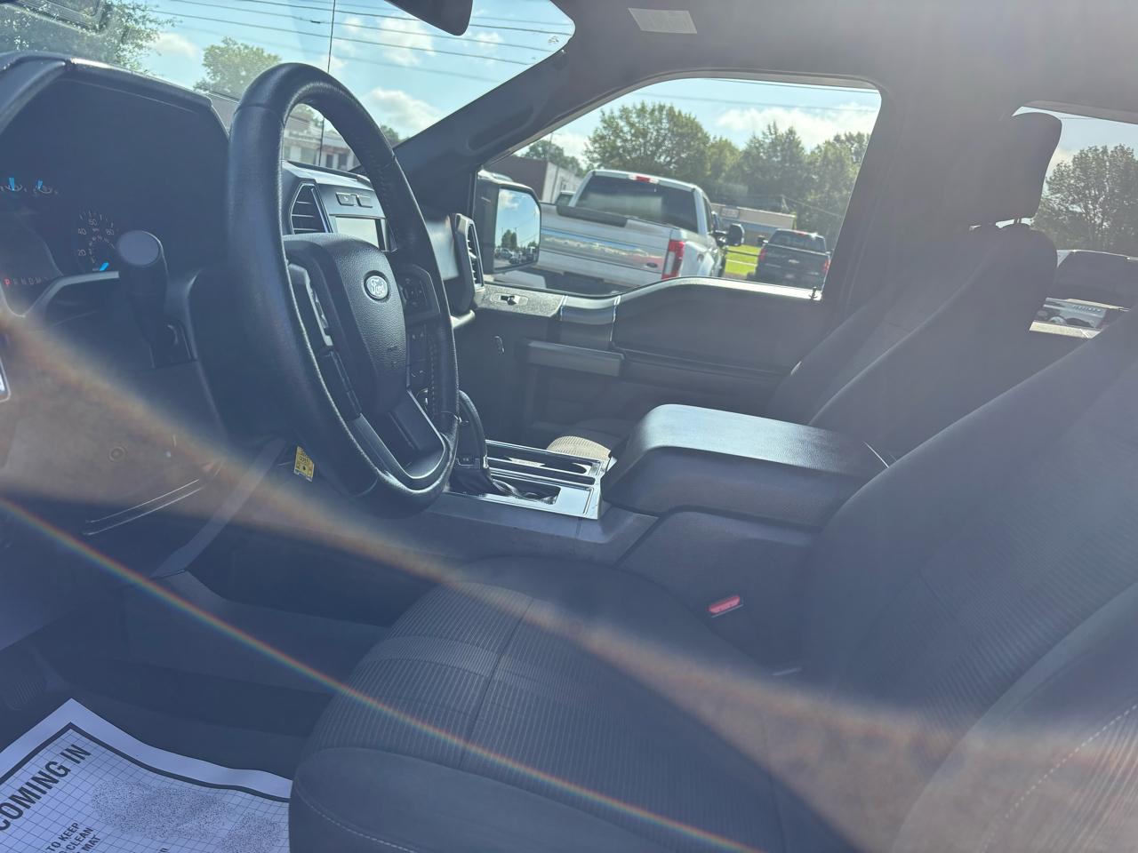 Ford F-150 2WD SuperCrew 145" XLT 2015