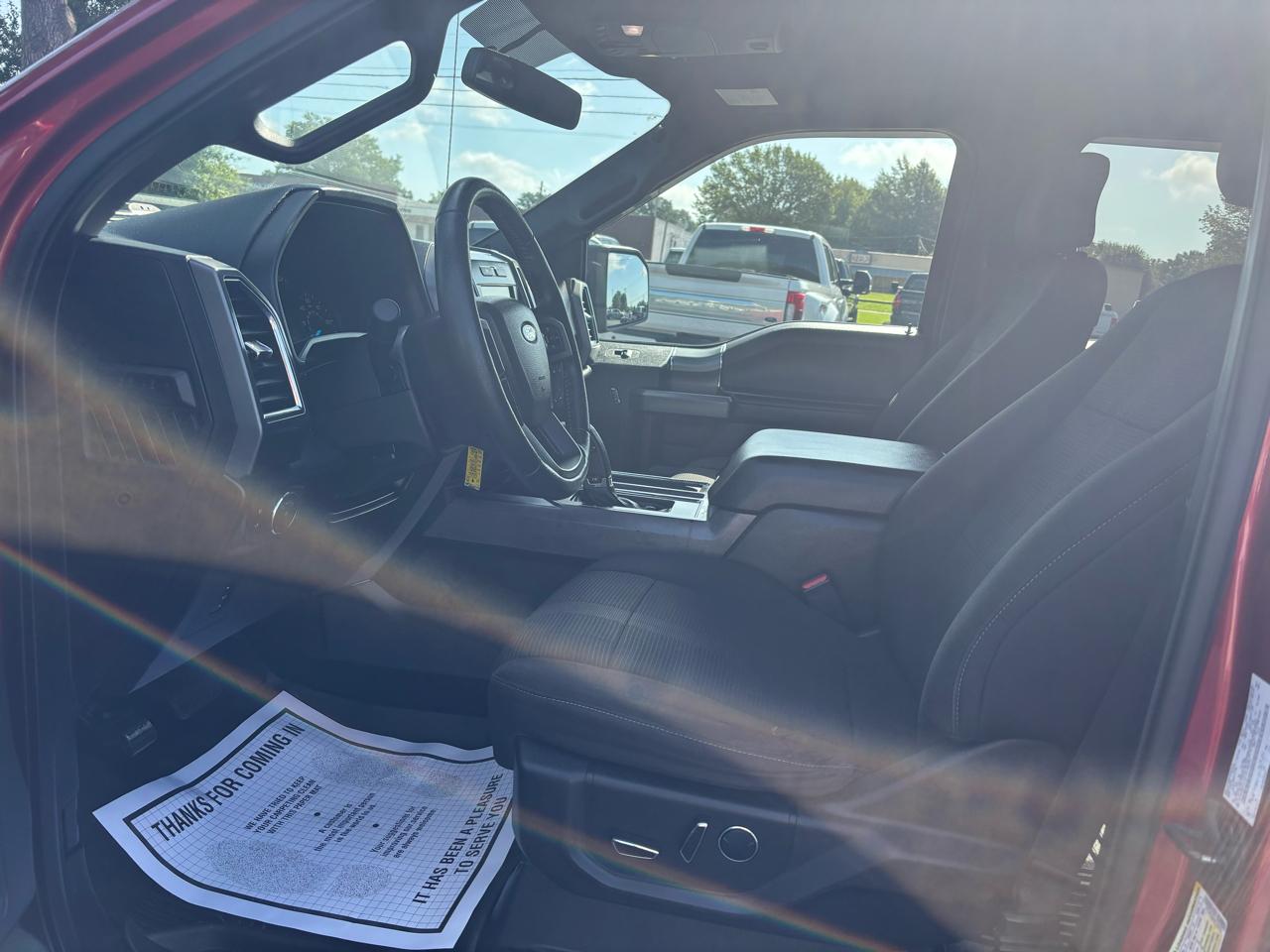 Ford F-150 2WD SuperCrew 145" XLT 2015